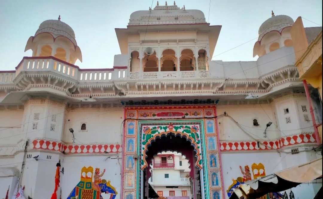Shri Dwarkadhishji mandir photo 1