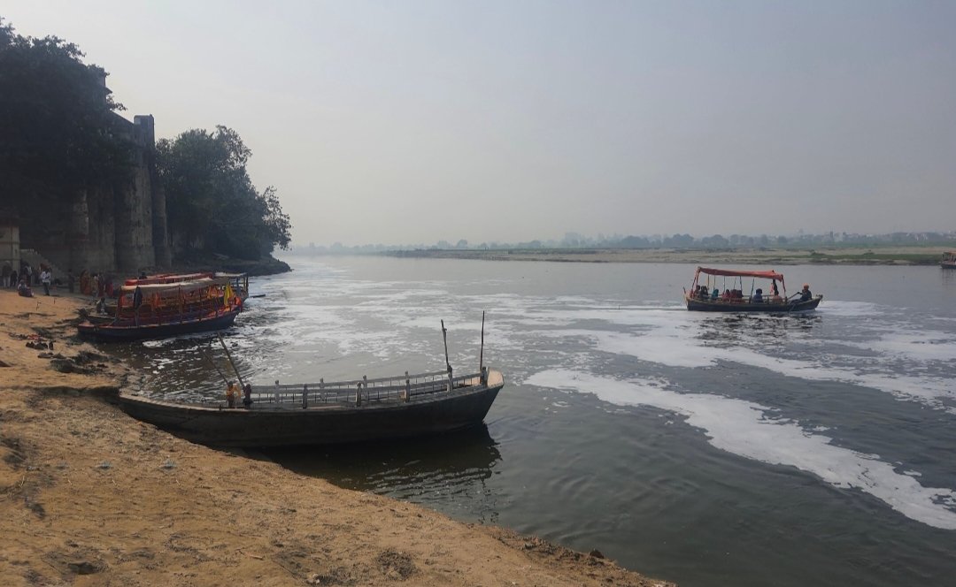 Shri Badi Bethak,Thakurani Ghaat, Gokul photo 1