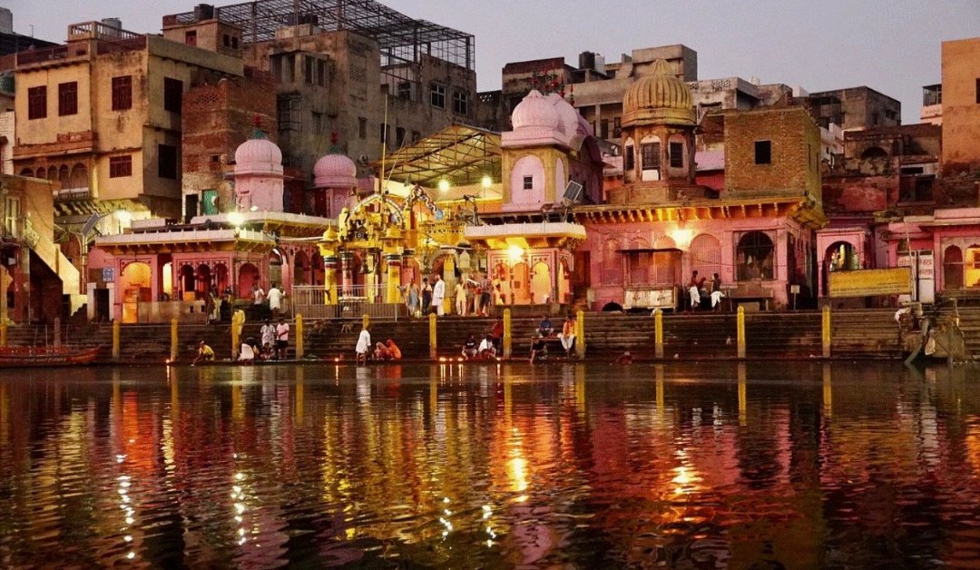 Shri Mahaprabhuji bethakji vishram Ghat, Mathura background